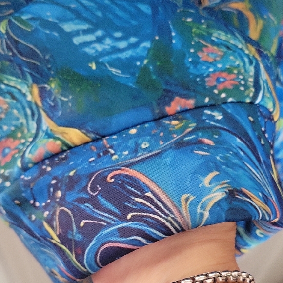 Colorful Abstract Hoodie With Fury Lining throughout!!! 3x Shein - Picture 5 of 7